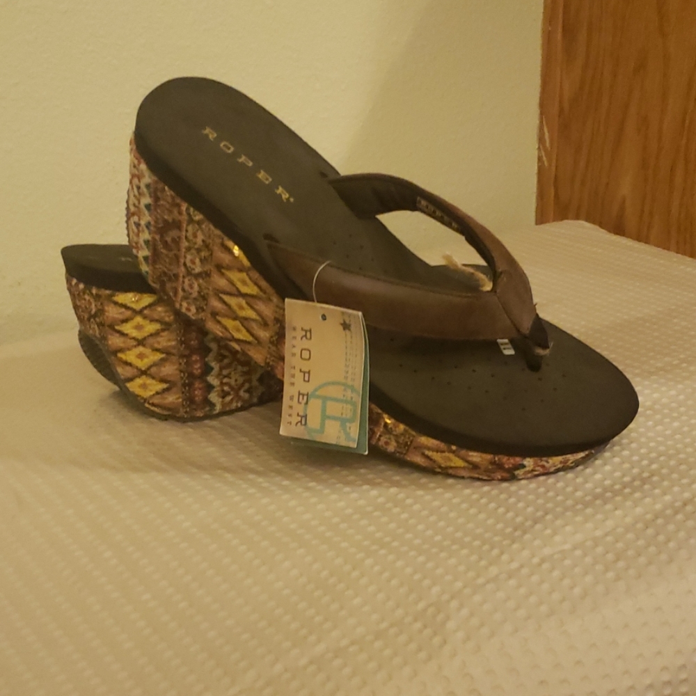 Beautiful Roper size 11 wedges